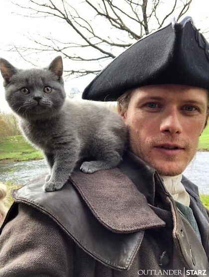 Sam Heughan e un gatto