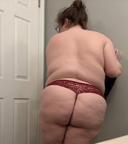 J'adore acheter des culottes parce que cela signifie que je peux les montrer.