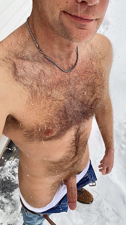J'aurais besoin d'un copain pour m'amuser dans la neige