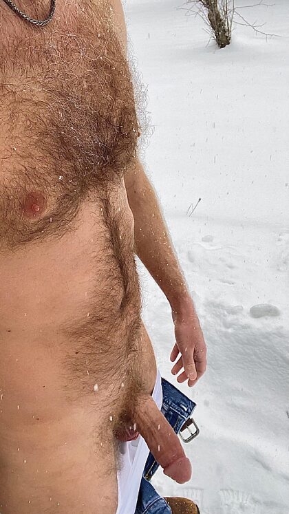 J'aurais besoin d'un copain pour m'amuser dans la neige