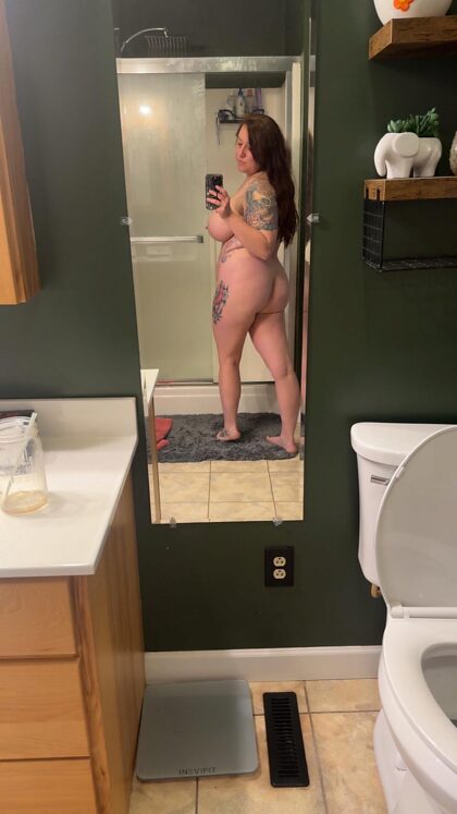 Viens prendre une douche avec moi.
