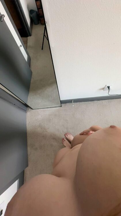 私と一緒に部屋の中をロックしましょう ;)