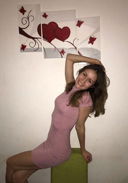 Dessiner me donne l'air heureuse.