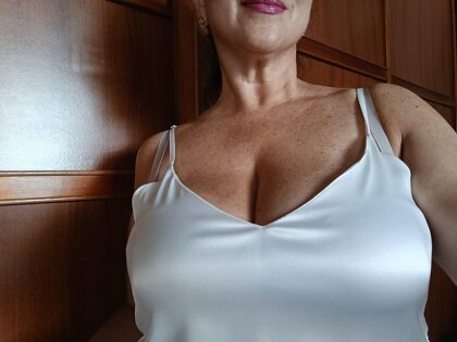 Sortiriez-vous avec une grand-mère classique de 50 ans ?