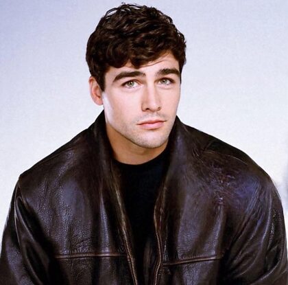Kyle Chandler si beau