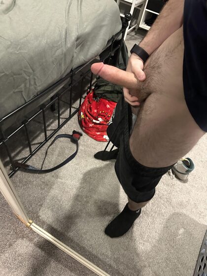 Je vais commencer à devenir folle. J'ai tellement besoin d'un homme
