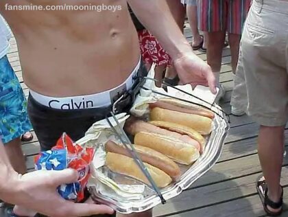 どのホットドッグがいいですか？