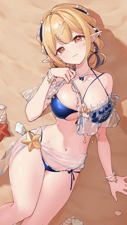 Elfe portant un maillot de bain fantaisie