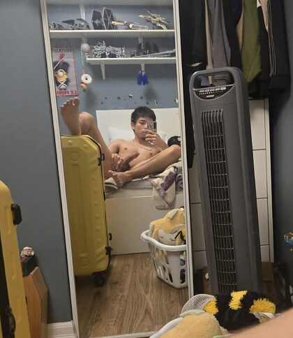 Je ne peux pas garder ma bite en bas
