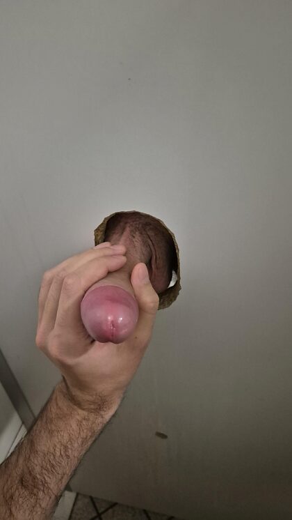 Les rencontres universitaires d'hier au Gloryhole... ces bites étaient incroyables !!
