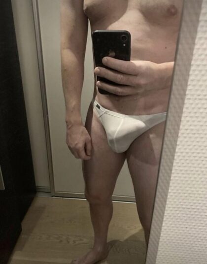trop vieille pour trouver un pote avec qui sortir ?