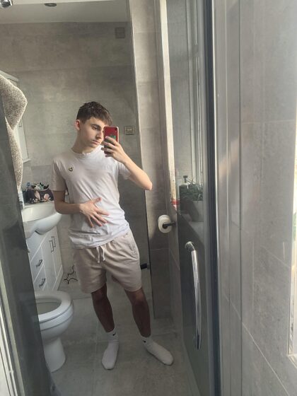 Faites glisser pour me voir me déshabiller