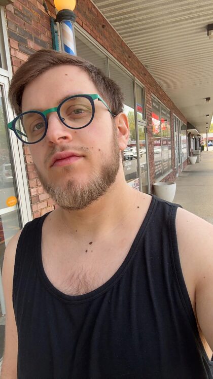 O Urso Gaymer —> seu pau enorme