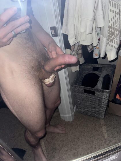 你喜欢我的粗鸡巴吗？  把包皮拉回来