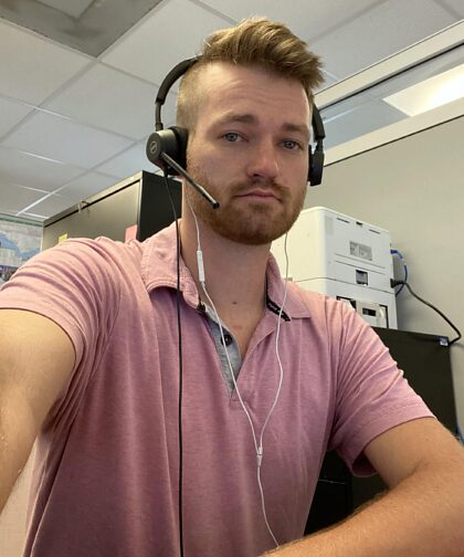 Beoordeel deze foto van mij op het werk