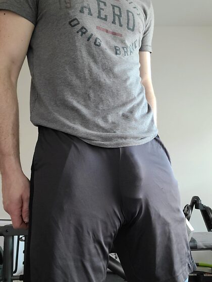 32 Short de sport droit
