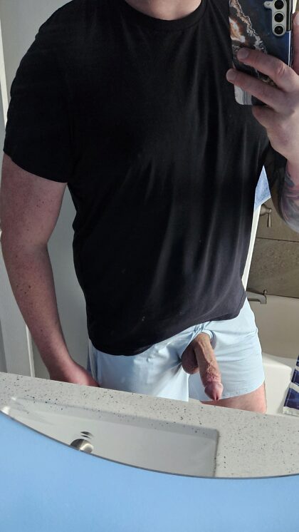 Ça ne te dérange pas si je traîne en boxer, n'est-ce pas mon pote ?