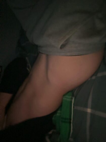 Je viens d'avoir 18 ans et je peux enfin poster mes fesses mdr