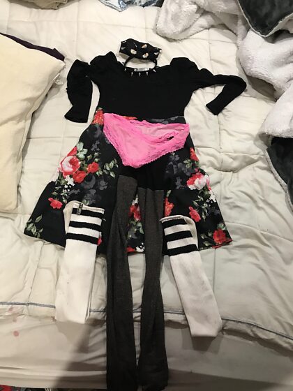 [USA]#WI-baise-moi la cervelle et lave-moi le cerveau pour que je devienne ta femme gothique salope ;)