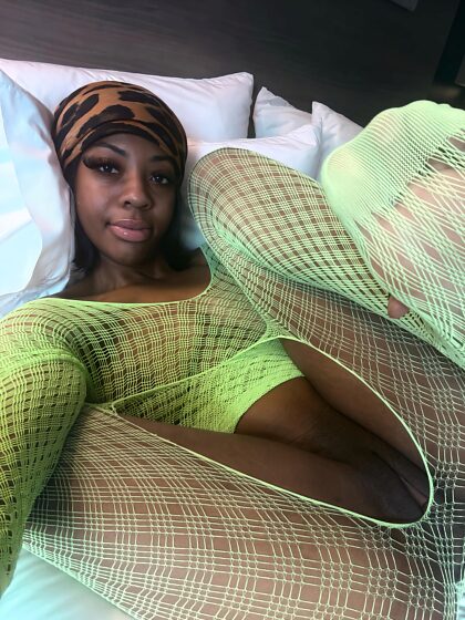 Veux-tu une chatte noire ?