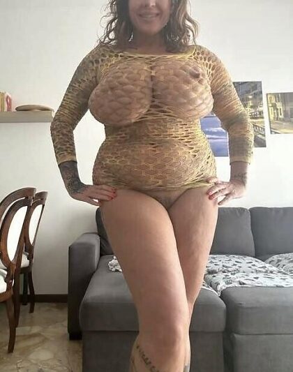 49F......... Tous les hommes de plus de 18 ans recevront un cadeau, quel âge avez-vous ?