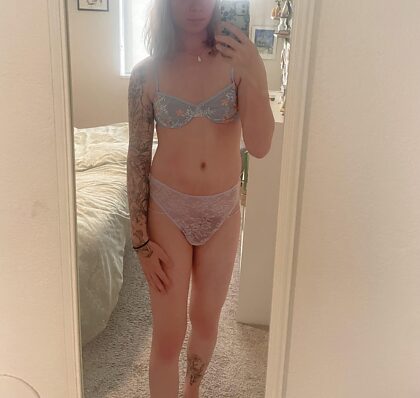 #Denver Fille trans cherchant à être brisée et transformée en un dépotoir à sperme sans valeur