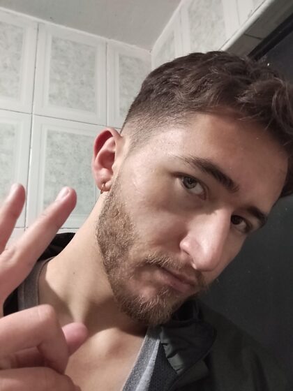 Ma barbe me va-t-elle ou dois-je me raser ?
