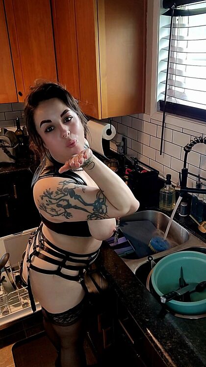 Je suis vraiment une bonne fille, je vis pour servir