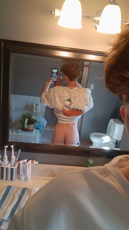 Sur le point de prendre une douche, qui veut se joindre à nous ?