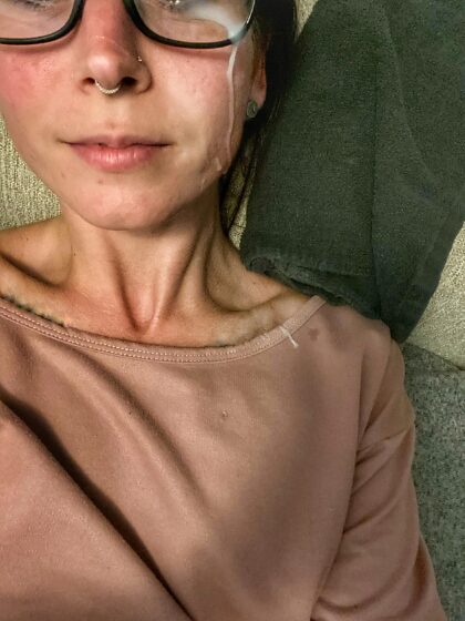 Belle photo sur mes lunettes et un peu sur mon haut aussi