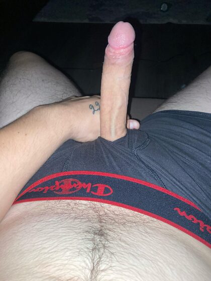Quelle est ta photo préférée de ma bite ?