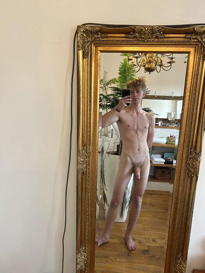 Tu frappes par devant ou par derrière ?