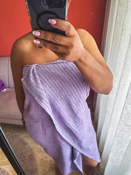 44yo mom of 1… I still got it… I hope ;)