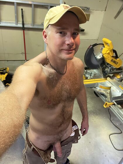 J'ai besoin d'un ami pour m'aider avec certains projets dans la maison.