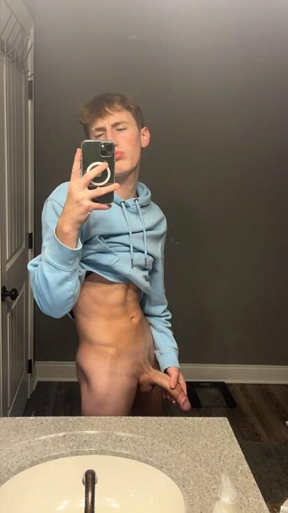 Ik heb een schattige jongen met een grote kont nodig ;)
