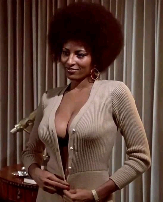 548px x 680px - Classic Sexy Pam Grier