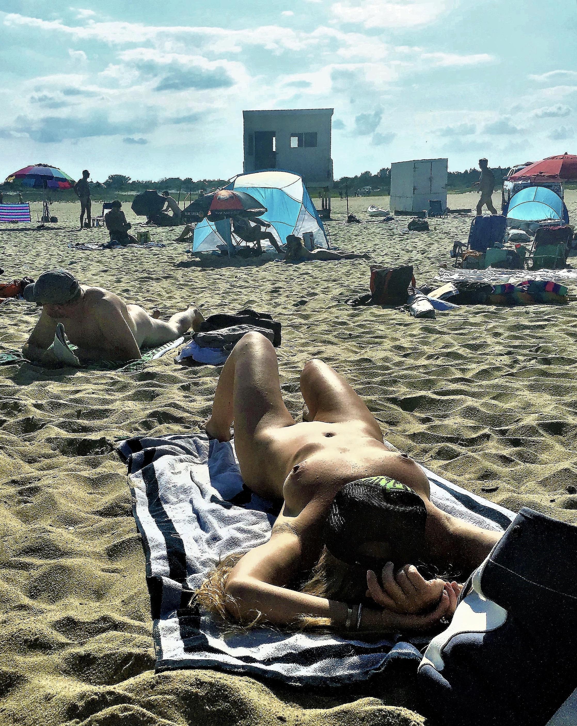 Gunnison beach nude photos