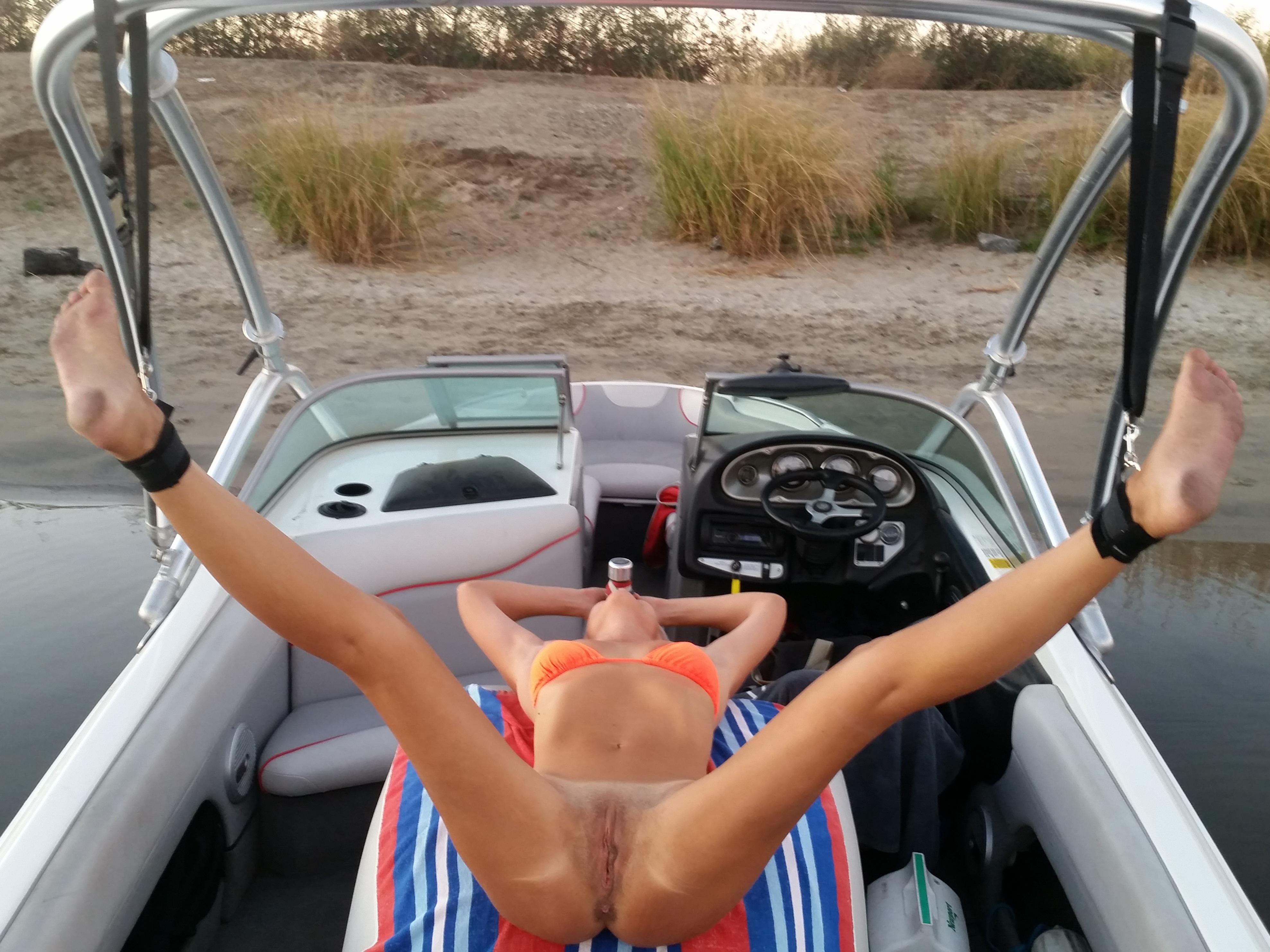 Bondage boat