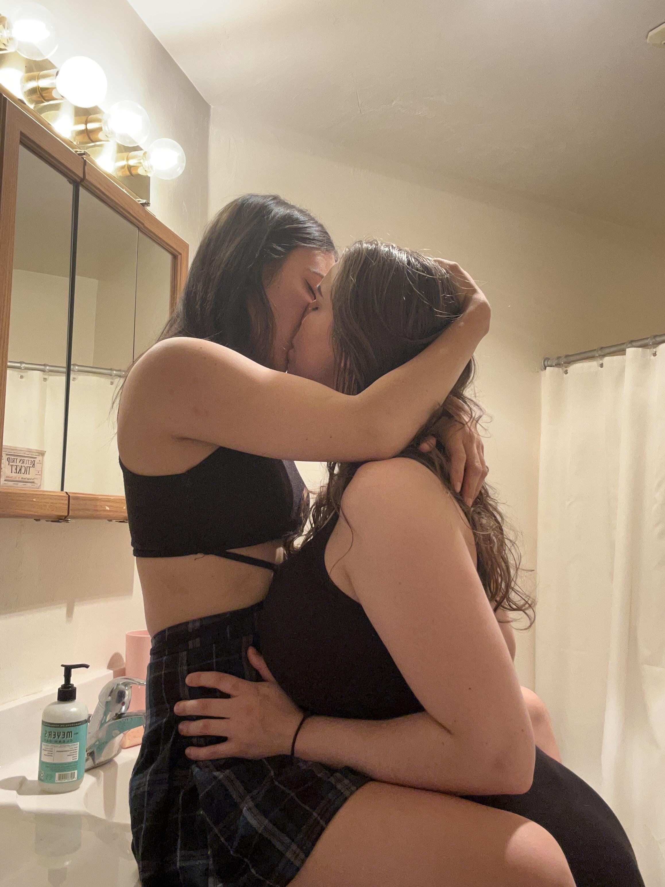 Amateur-Mädchen erster Kuss Sexbilder Hq