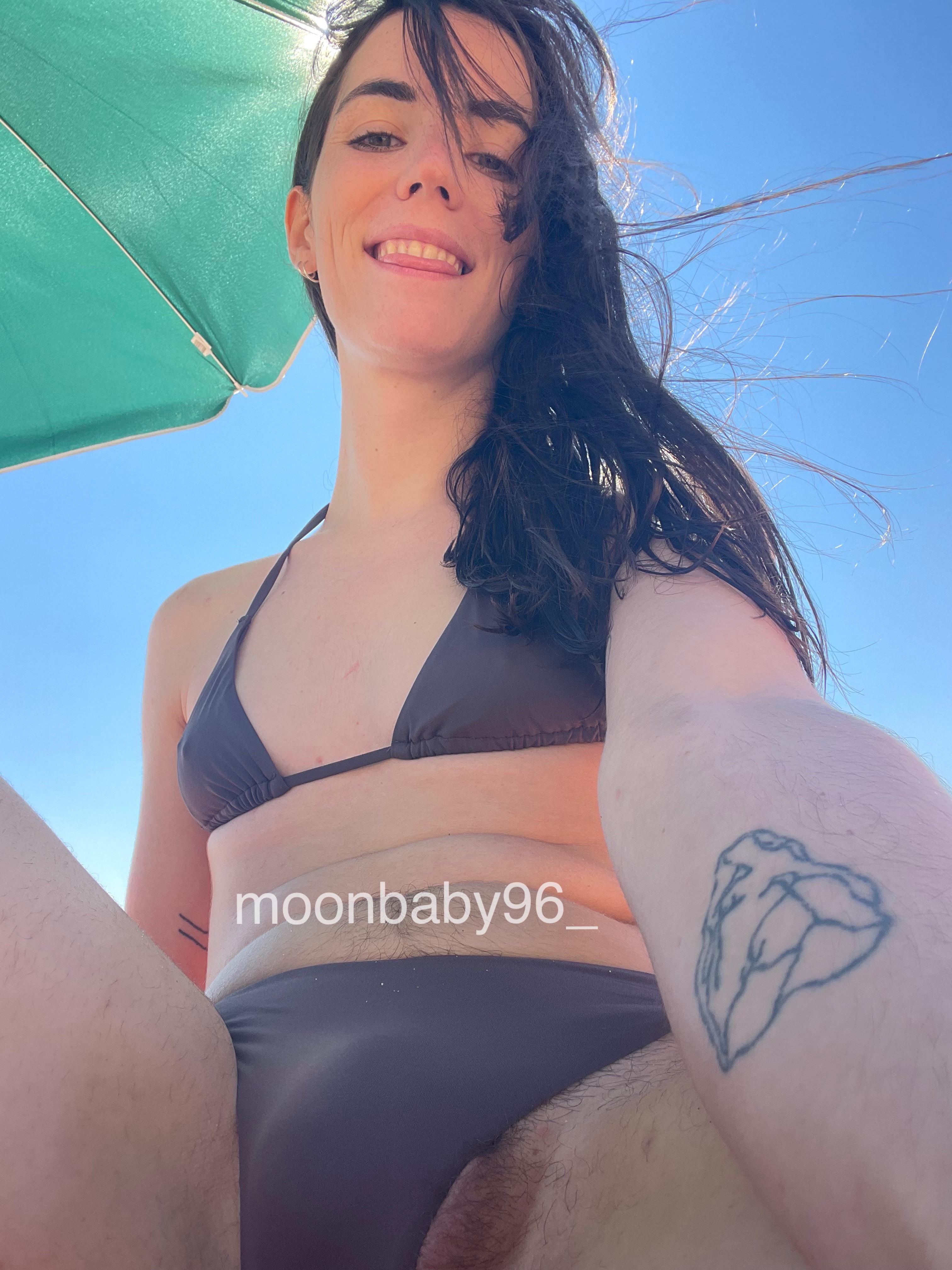 Beach Voyeur Pussy Bulge - Would you enjoy this bulge on the beach?