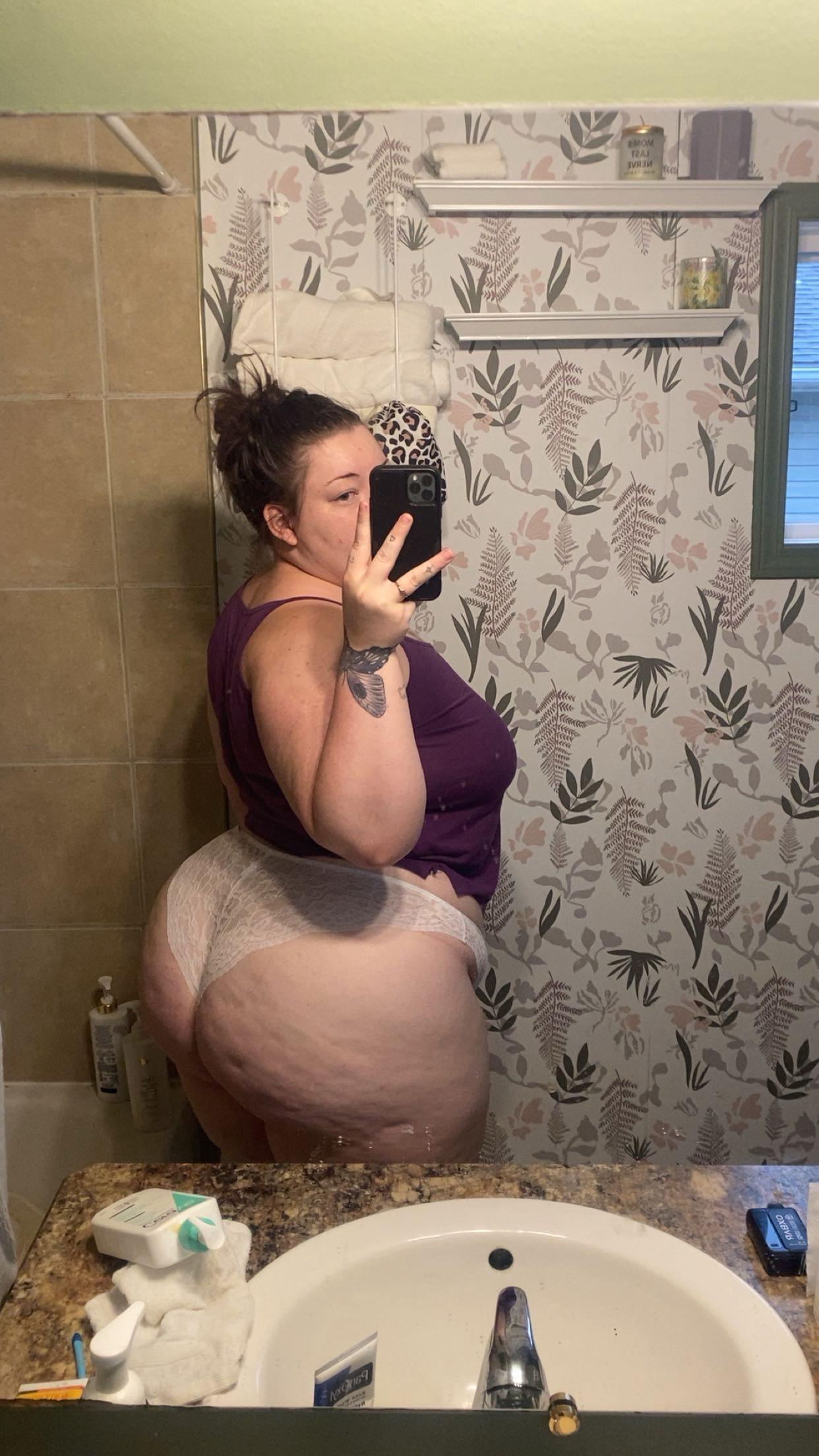 Sexy teen greeting oh hey there